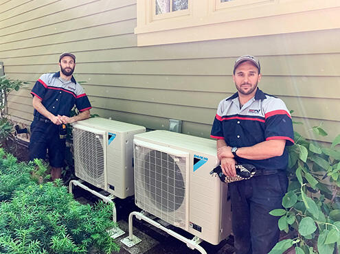 Service technicians cooling installation